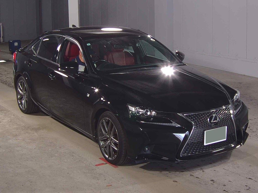 Lexus Is 2015 z aukcji japońskiej