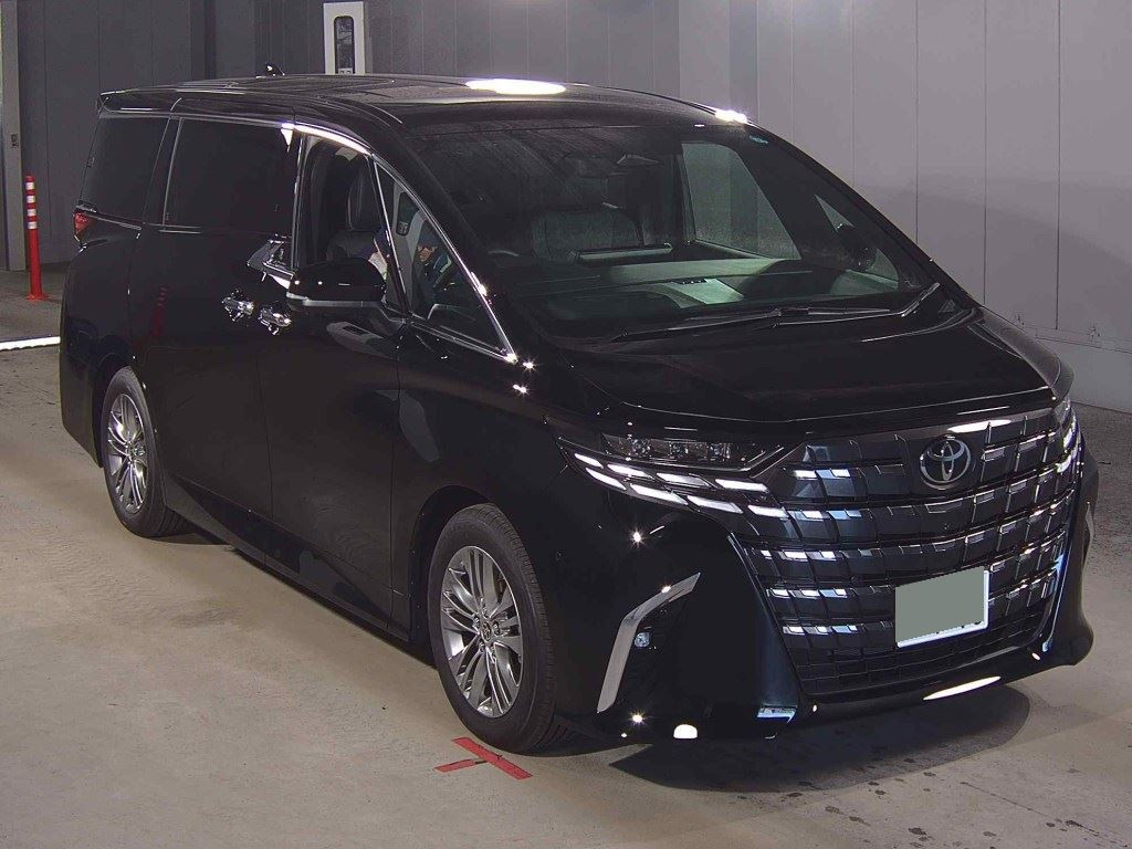 Toyota Alphard Hybrid 2026 z aukcji japońskiej