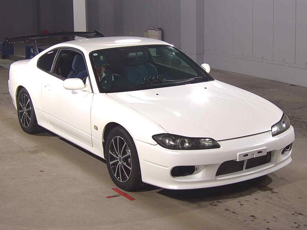 Nissan Silvia 2000 z aukcji japońskiej
