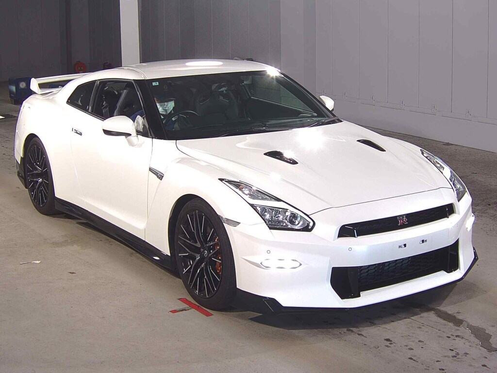 Nissan GT-R 2025 z aukcji japońskiej