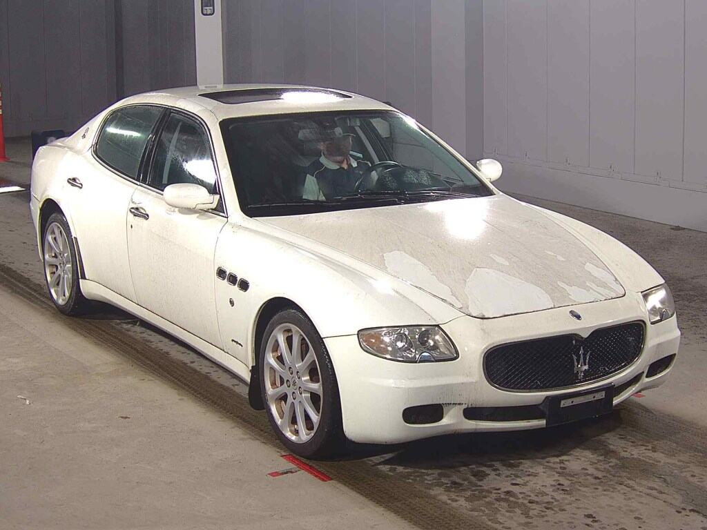 Maserati Quattroporte 2007 z aukcji japońskiej