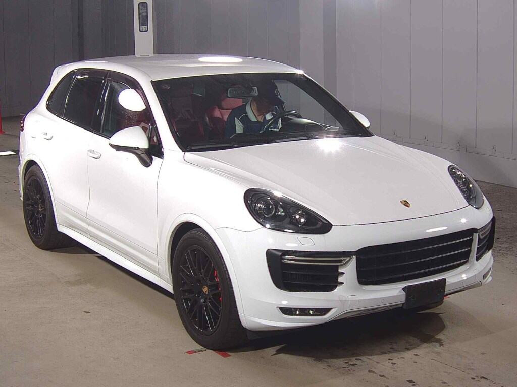 Porsche Cayenne 2017 z aukcji japońskiej