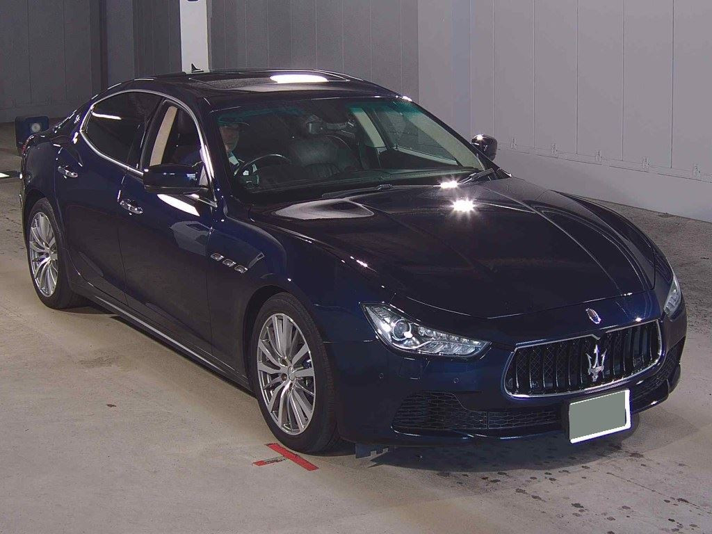 Maserati Ghibli 2015 з японського аукціону