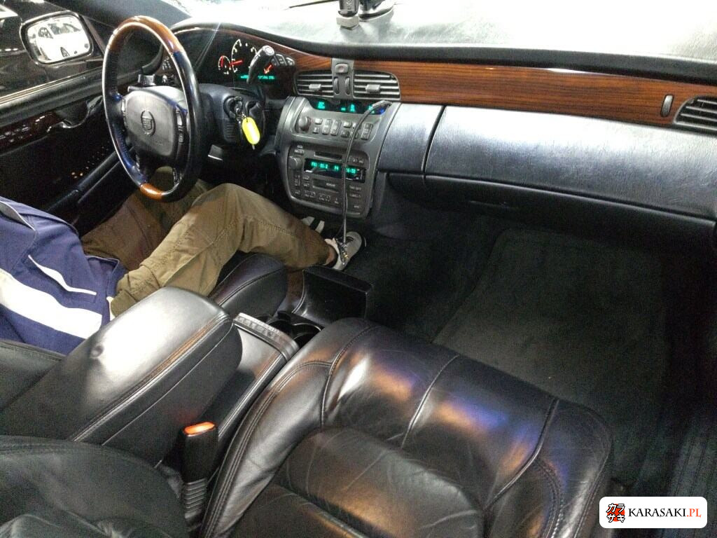2002 Cadillac De Ville 6