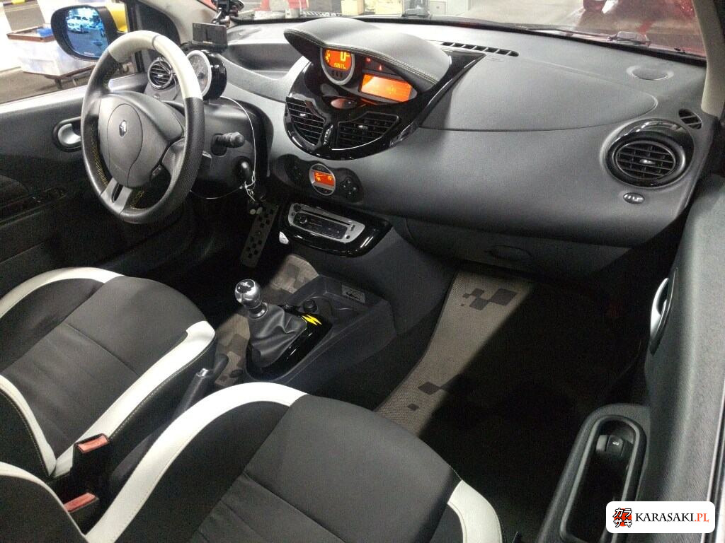 2013 Renault Twingo 3D Renault Sport Red Bull Racing RB7 5