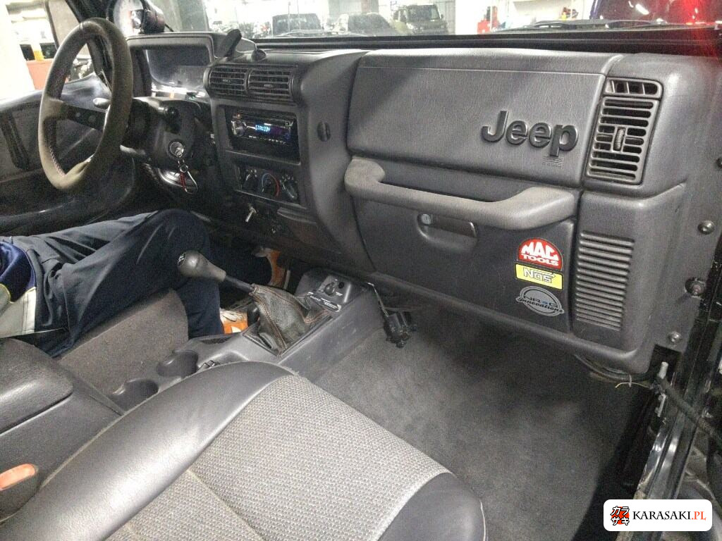 2000 Chrysler Jeep Jeep Wrangler 4WD Sport 5