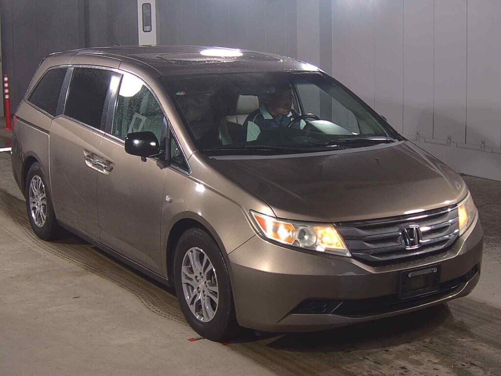 America Honda Odyssey 2012 z aukcji japońskiej