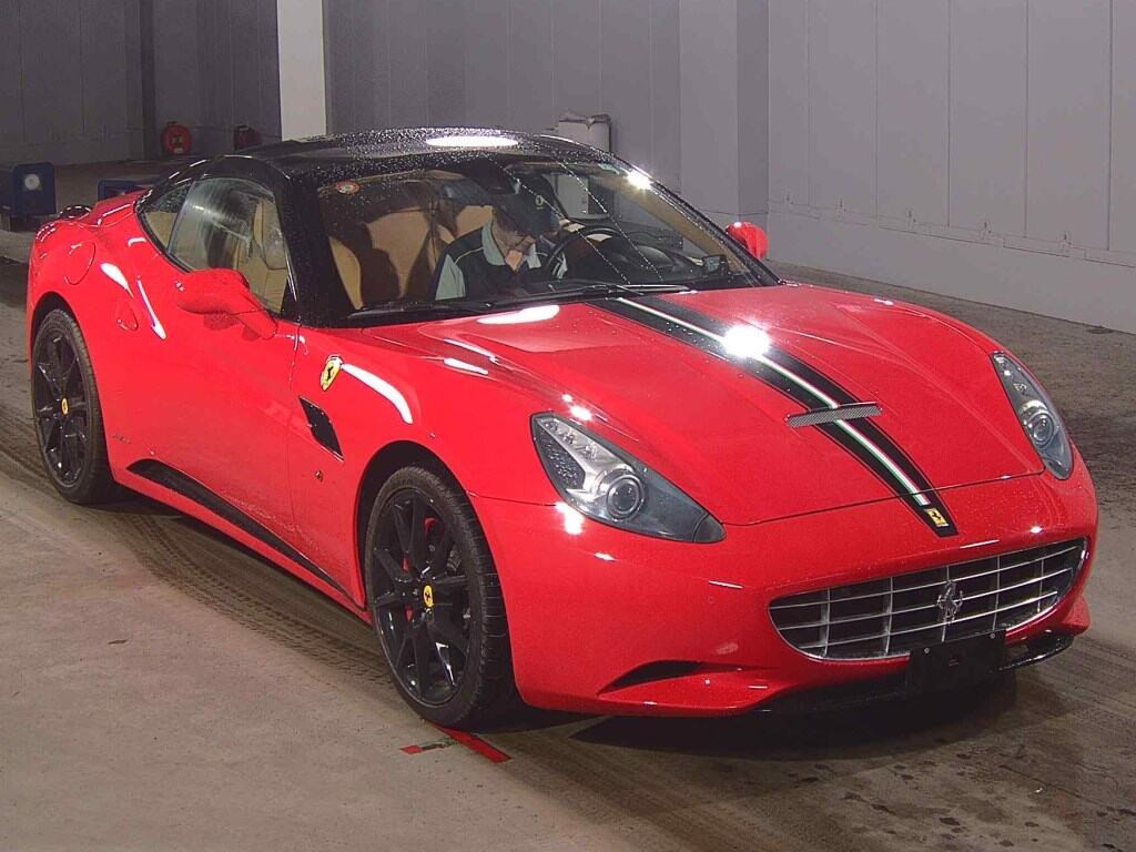 Ferrari California 30 2013 z aukcji japońskiej