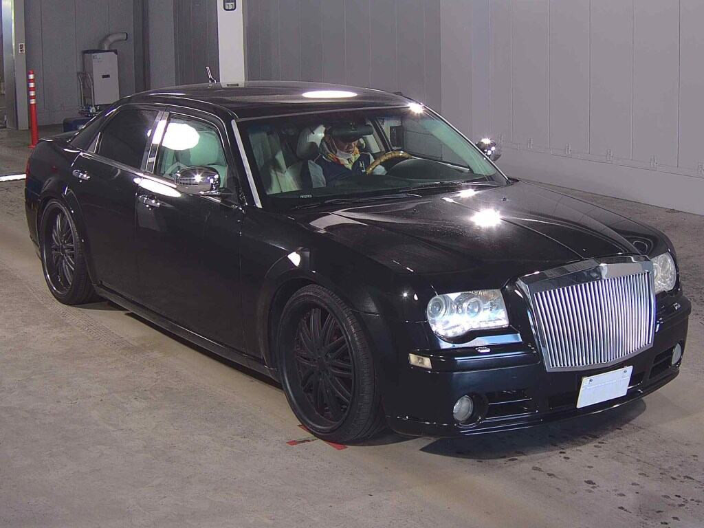 Chrysler 300 2010 z aukcji japońskiej