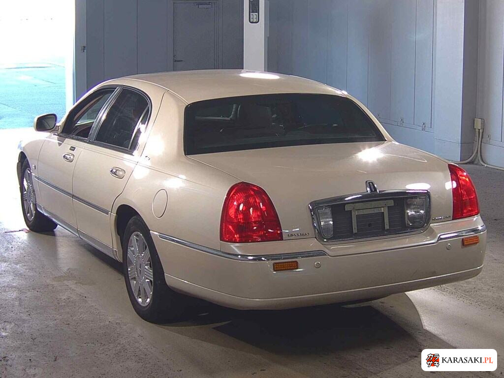 2006 Lincoln Towncar 2