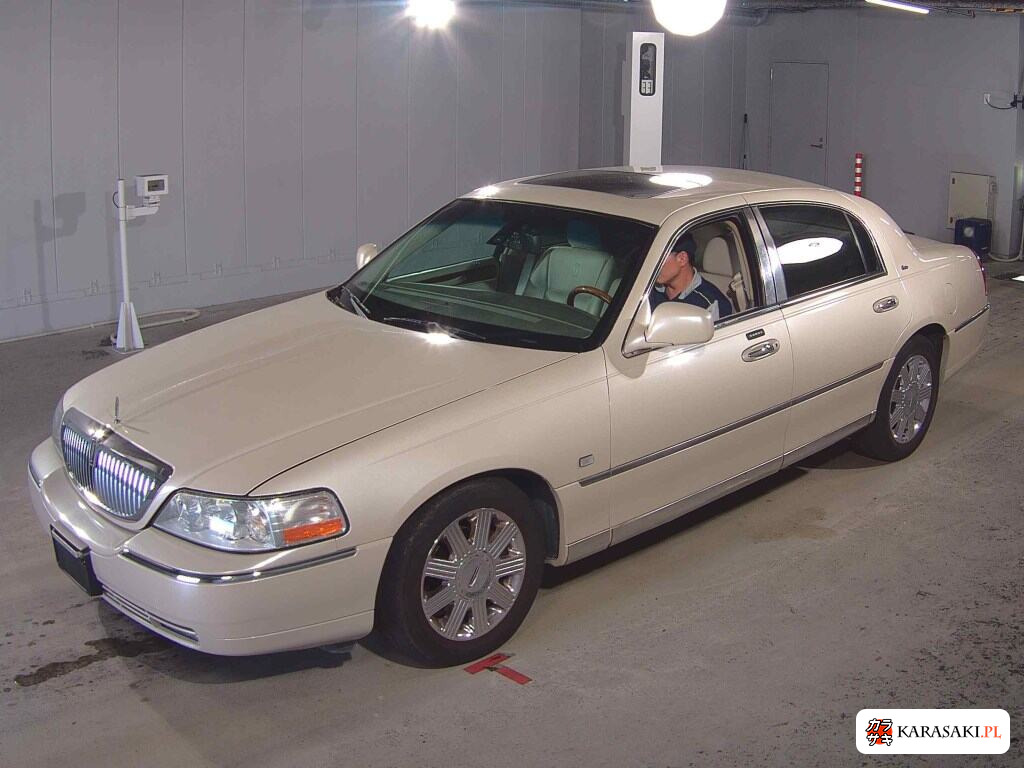 2006 Lincoln Towncar 3
