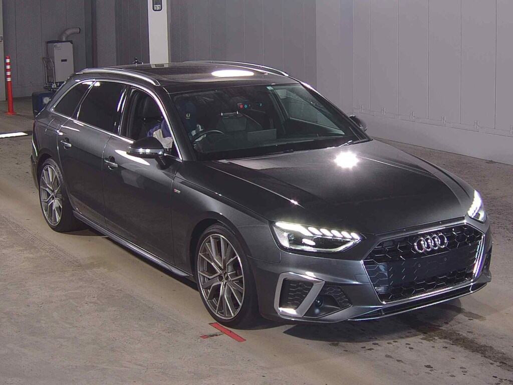 Audi A4 Avant 2022 z aukcji japońskiej