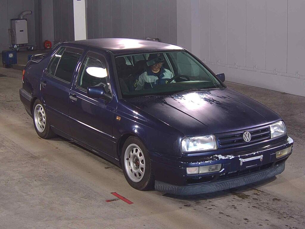 Volkswagen Vento 1995 z aukcji japońskiej