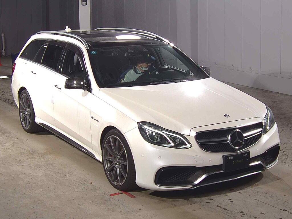 Mercedes-AMG E-Class Stationwagon 2013 z aukcji japońskiej