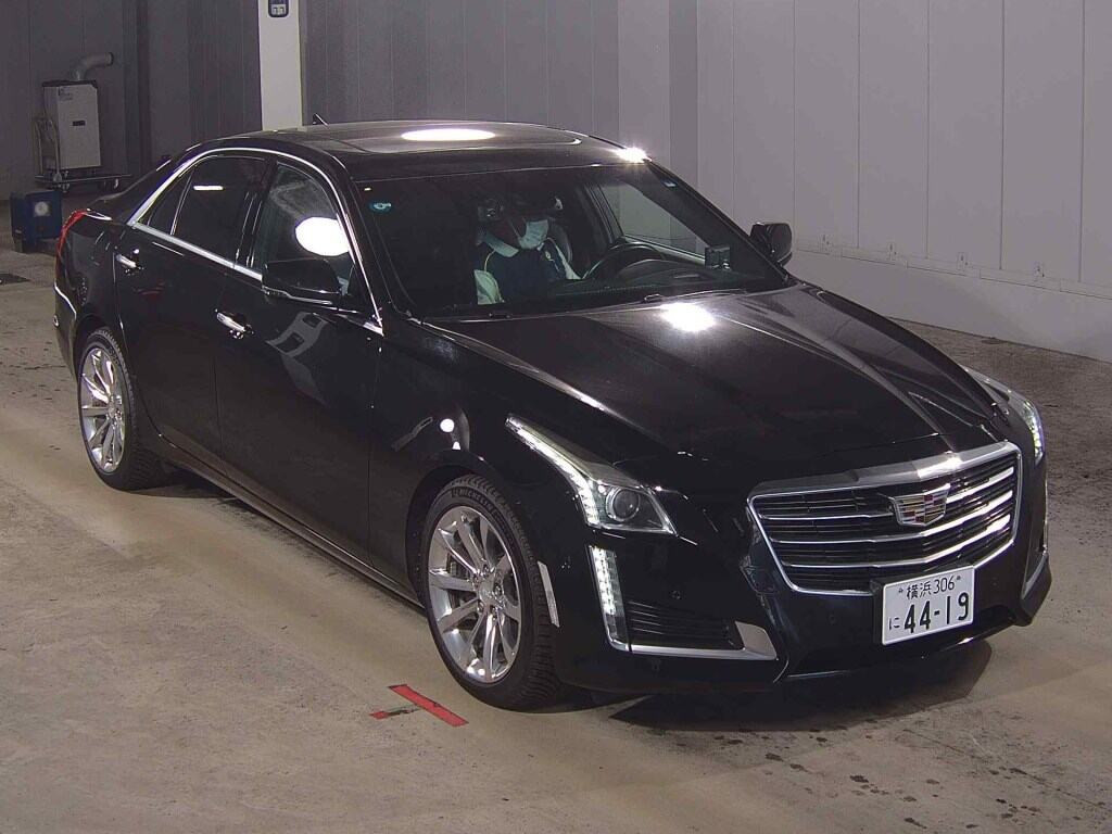 Cadillac CTS 2017 z aukcji japońskiej