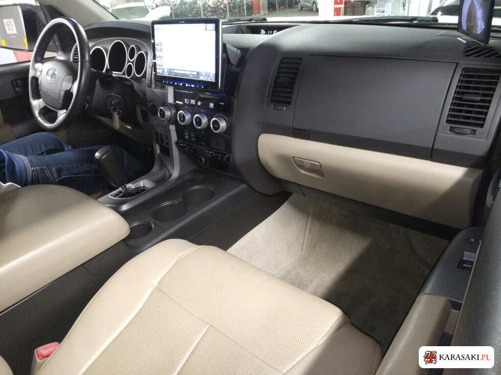 2010 America Toyota Sequoia 5D 4WD 5