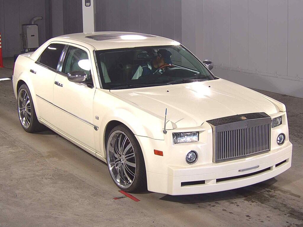 Chrysler 300C 2006 z aukcji japońskiej