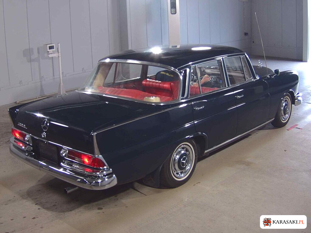 1968 Mercedes-Benz 230S 4