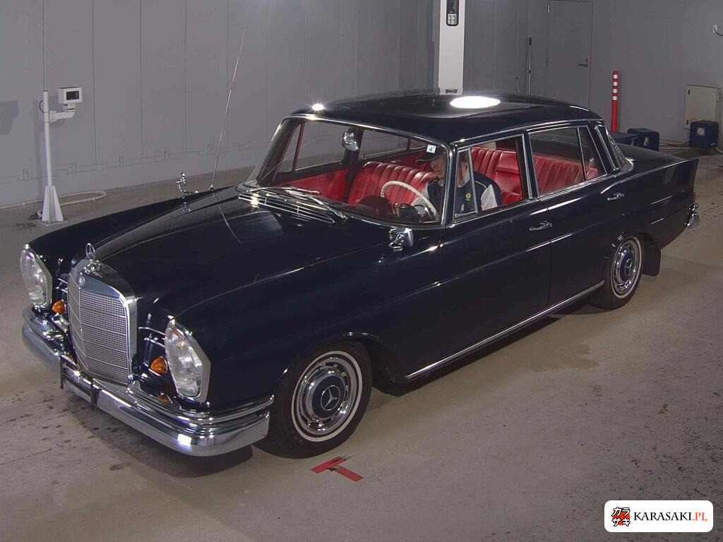 1968 Mercedes-Benz 230S 3