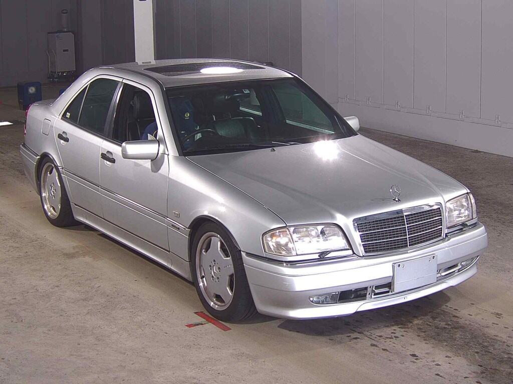 AMG C-Class 1996 z aukcji japońskiej
