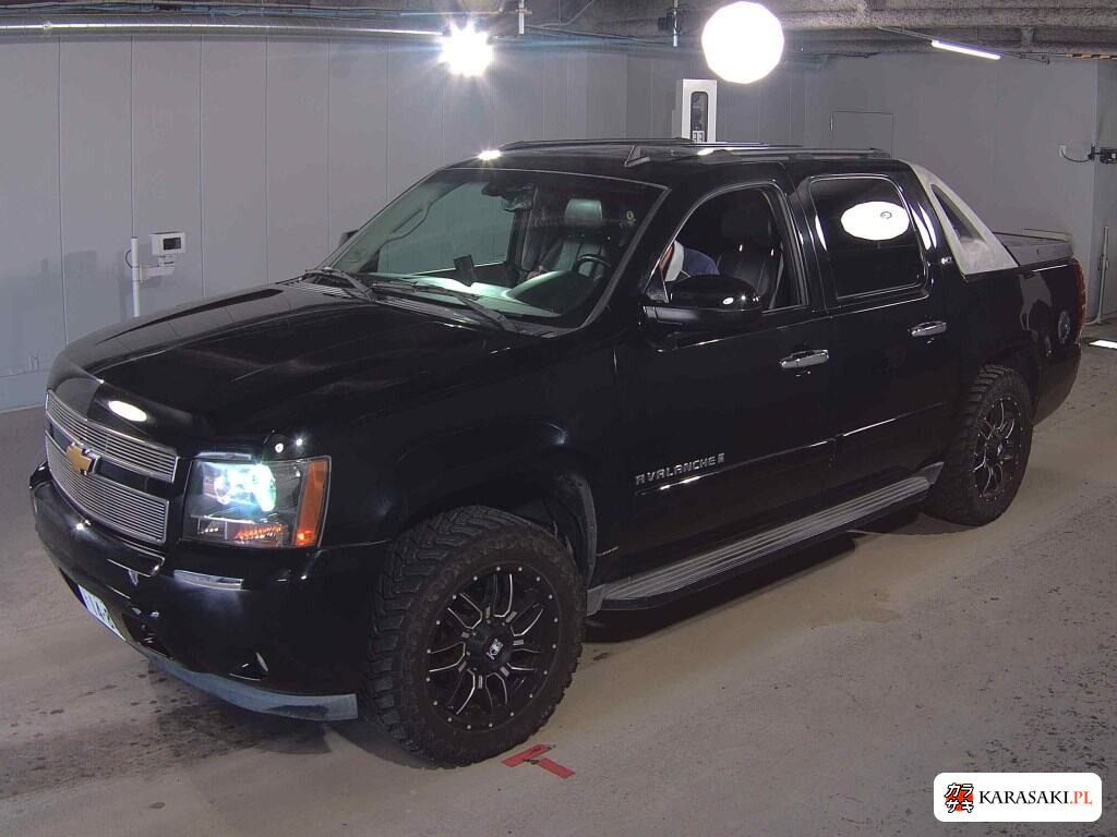 2013 Chevrolet Avalanche 4D 4WD LTZ 3