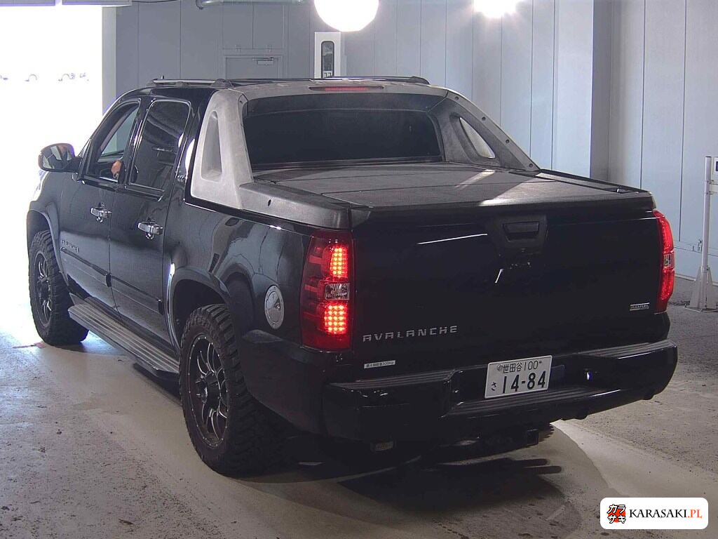 2013 Chevrolet Avalanche 4D 4WD LTZ 2