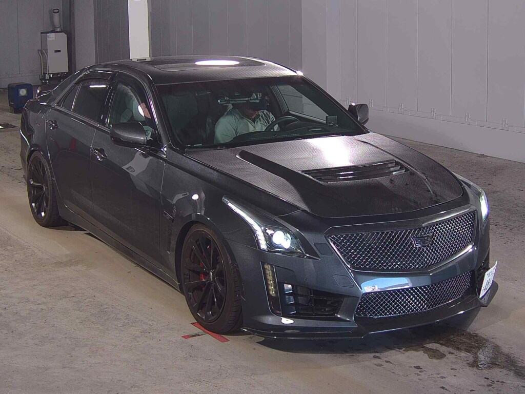 Cadillac CTS-V 2017 z aukcji japońskiej