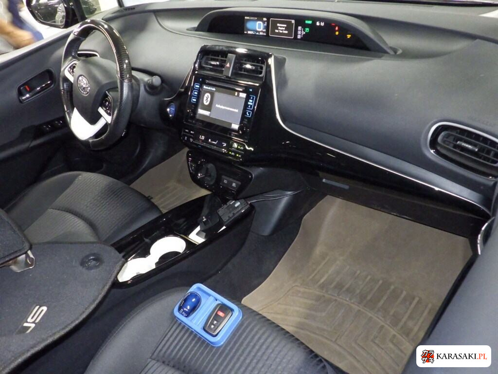 2017 America Toyota Prius 5D 5