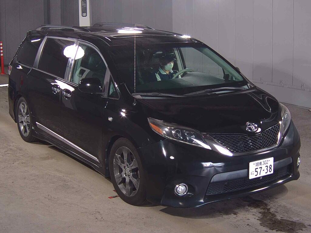 America Toyota Sienna 2012 z aukcji japońskiej