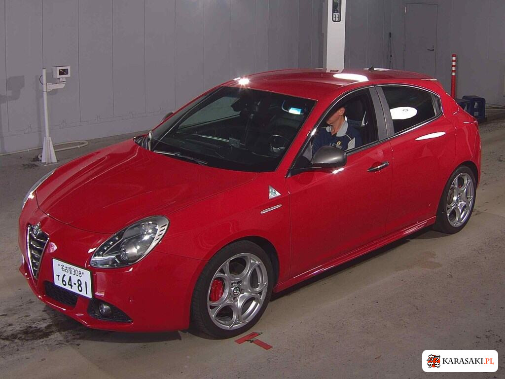 2015 Alfa Romeo Giulietta 5D Quadrifoglio Verde 3