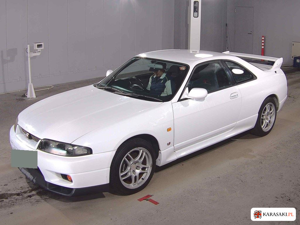 Nissan Skyline 1997 z aukcji japońskiej