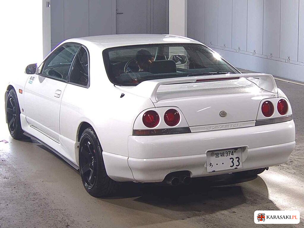 Nissan Skyline 1997 z aukcji japońskiej