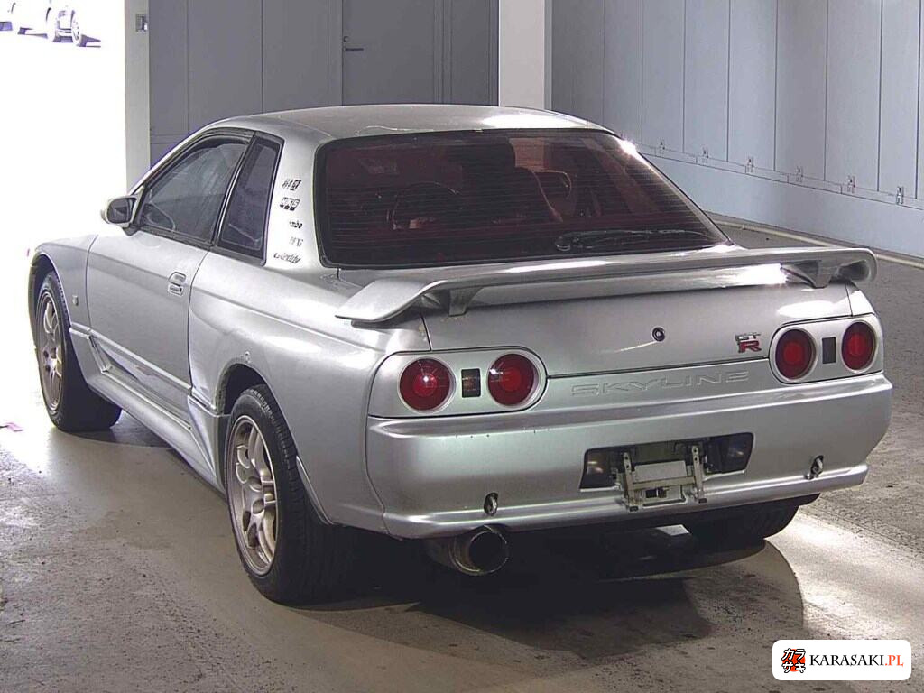 Nissan Skyline 1992 z aukcji japońskiej