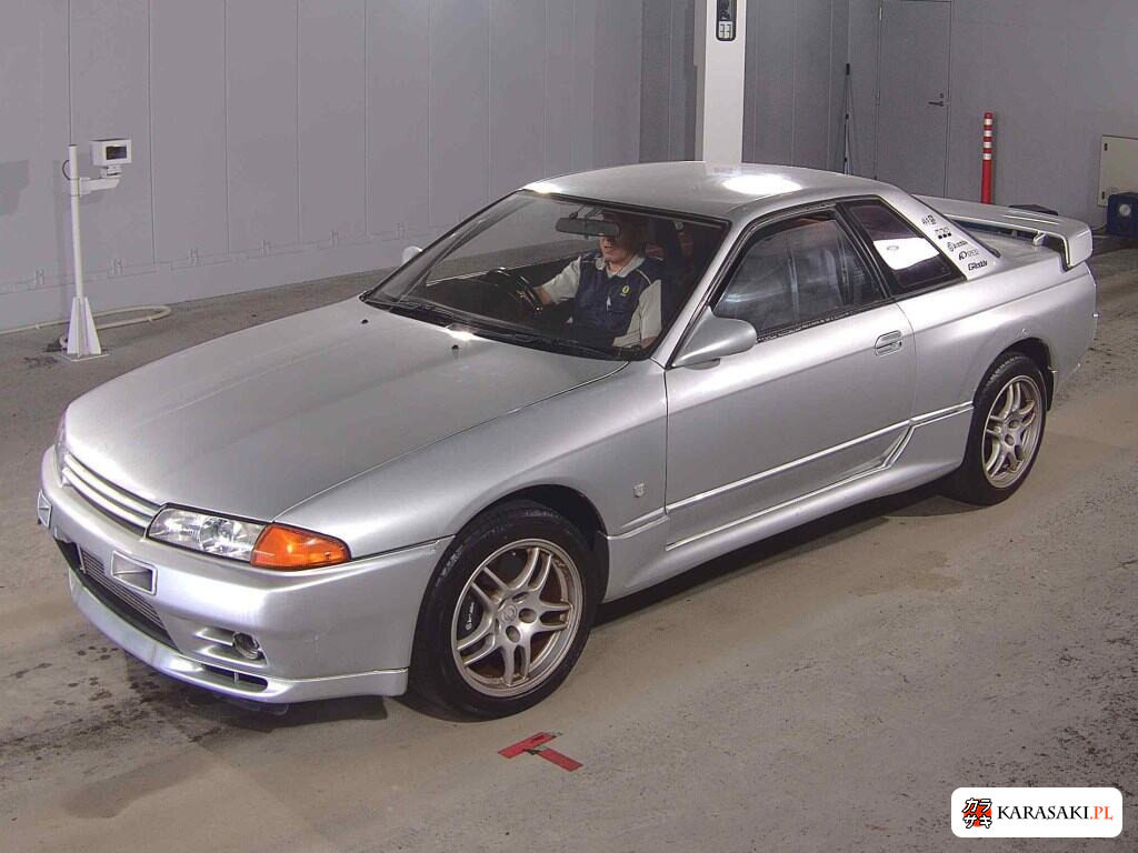Nissan Skyline 1992 z aukcji japońskiej