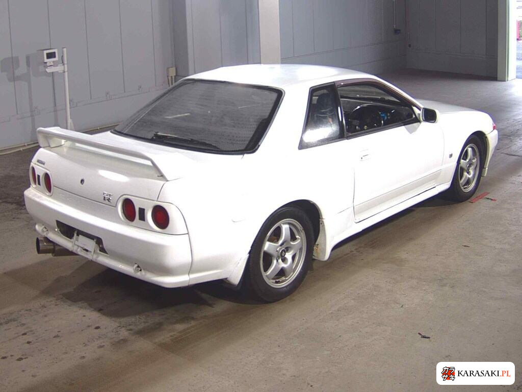 Nissan Skyline 1992 z aukcji japońskiej