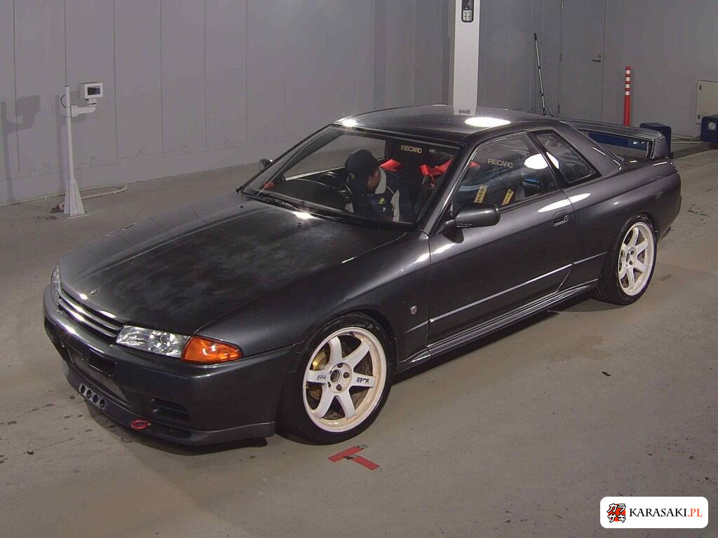 Nissan Skyline 1992 z aukcji japońskiej