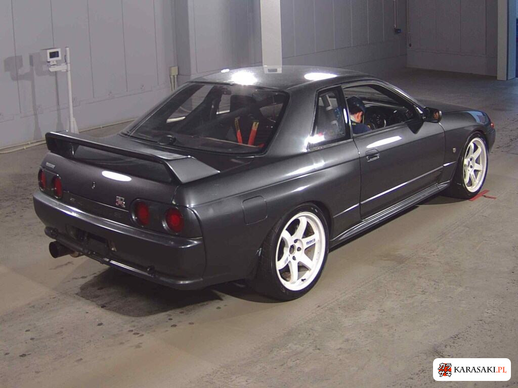 Nissan Skyline 1992 z aukcji japońskiej