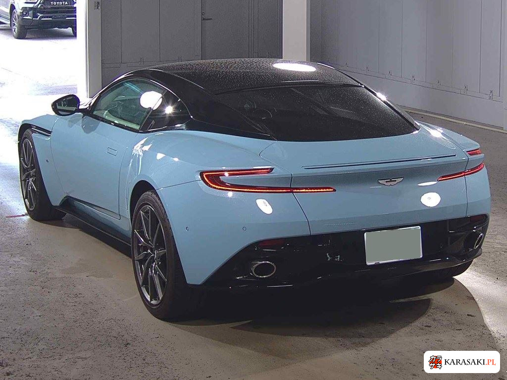 Aston Martin DB11 2017 z aukcji japońskiej