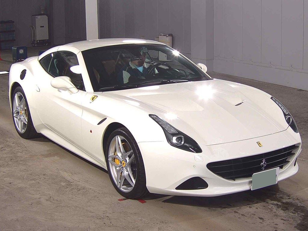 Ferrari California T 2016 z aukcji japońskiej