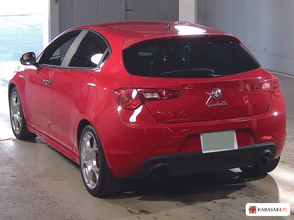 2015 Alfa Romeo Giulietta 5D Quadrifoglio Verde 2