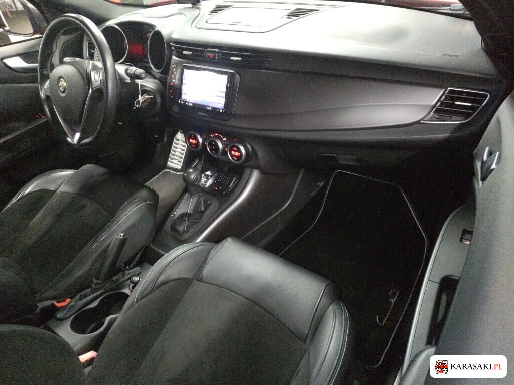 2015 Alfa Romeo Giulietta 5D Quadrifoglio Verde 5