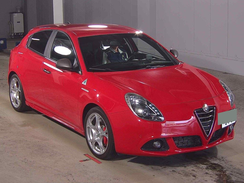 Alfa Romeo Giulietta 2015 z aukcji japońskiej