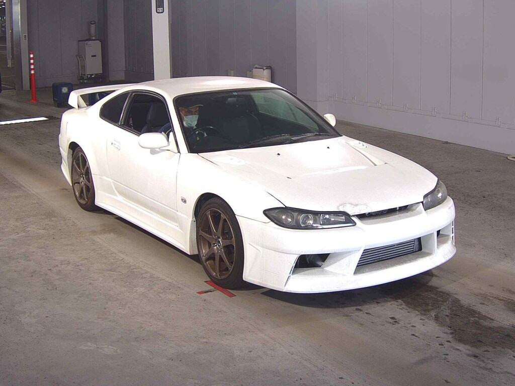 Nissan Silvia 2000 z aukcji japońskiej