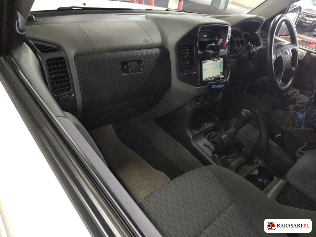 2003 Mitsubishi Pajero 5D 4WD Long ZR 5