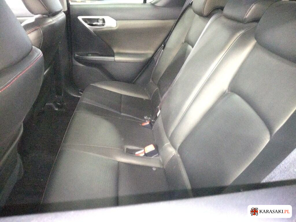 2013 Lexus CT CT200H Version C 6