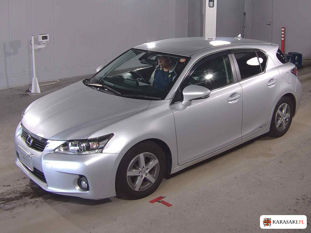 2013 Lexus CT CT200H 3