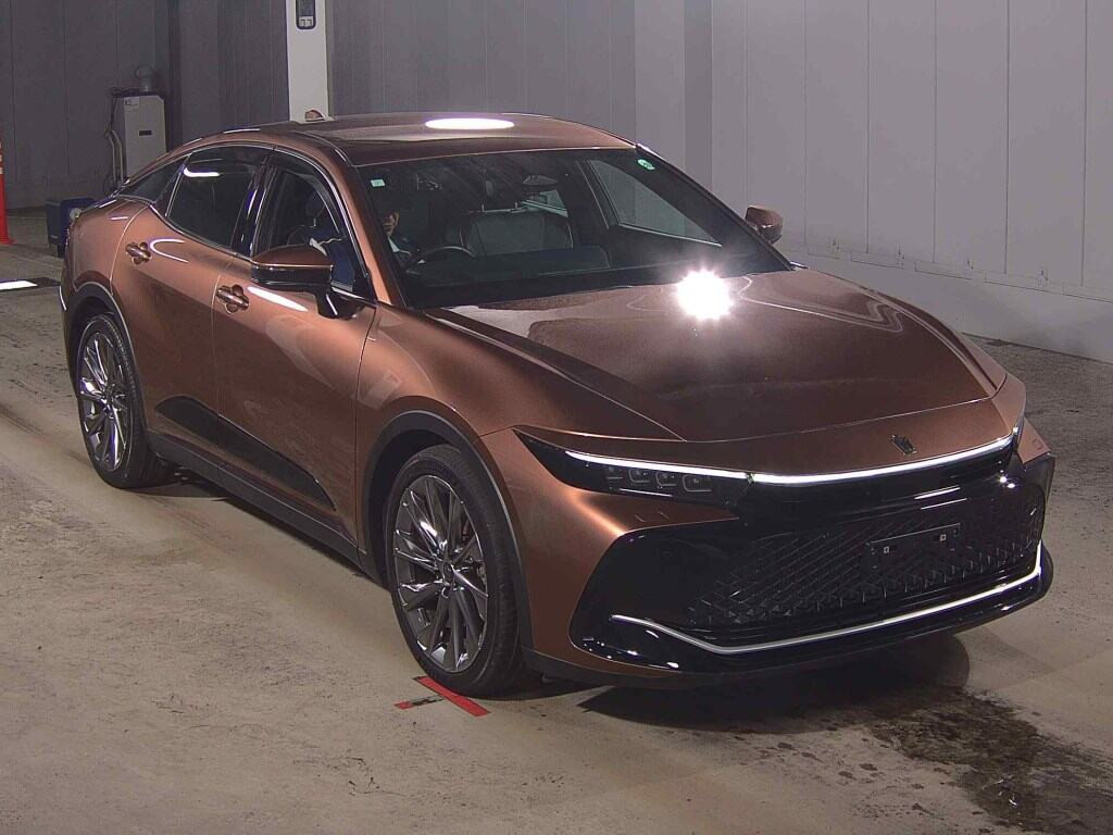 Toyota Crown Crossover 2023 z aukcji japońskiej