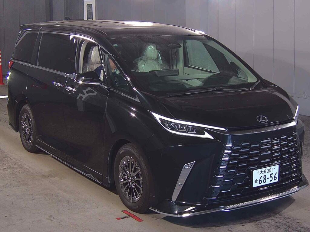 Lexus LM 2024 z aukcji japońskiej