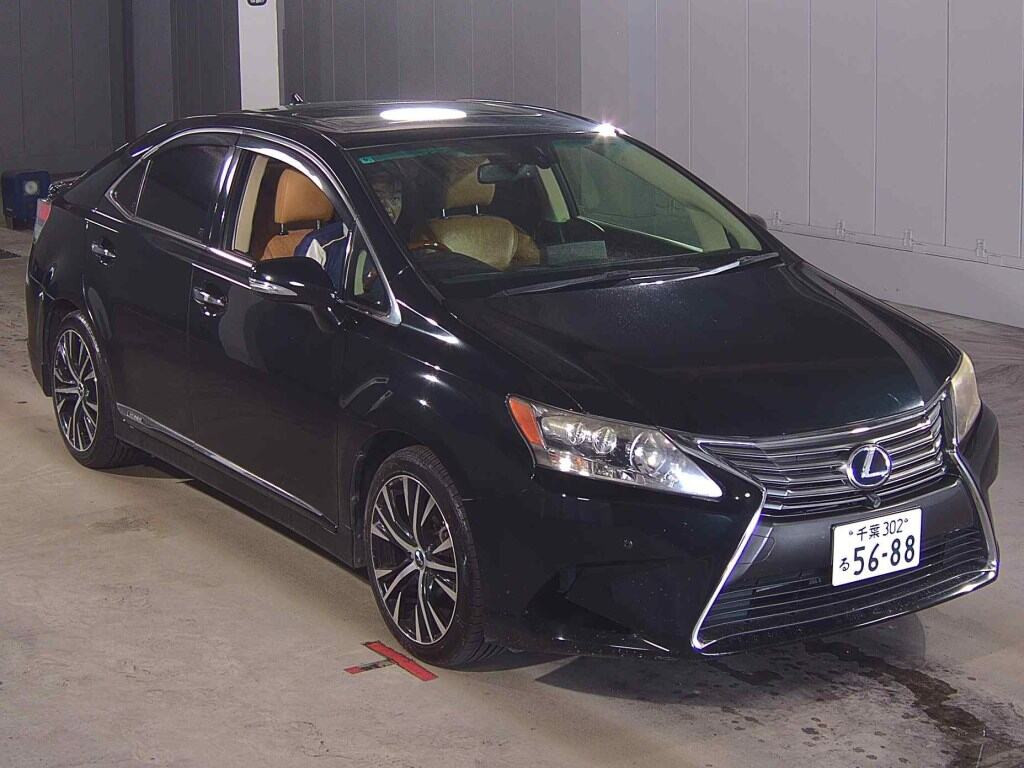 Lexus HS 2012 z aukcji japońskiej
