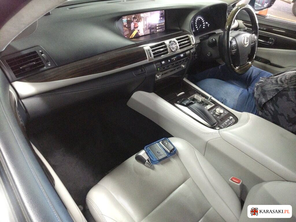 2012 Lexus LS 4WD LS600H Version L 5